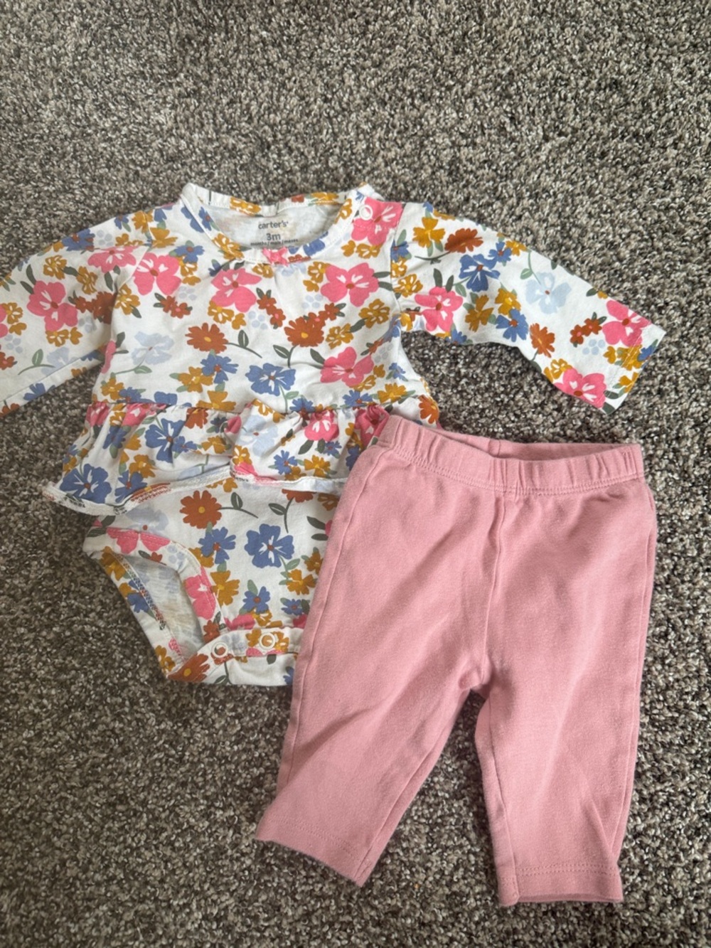 Carter's Baby Girl White Floral Peplum Bodysuit with Pink Leggings Size 0-3 Mo